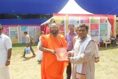With Pujya Swami Omkarananda Saraswati Swamiji